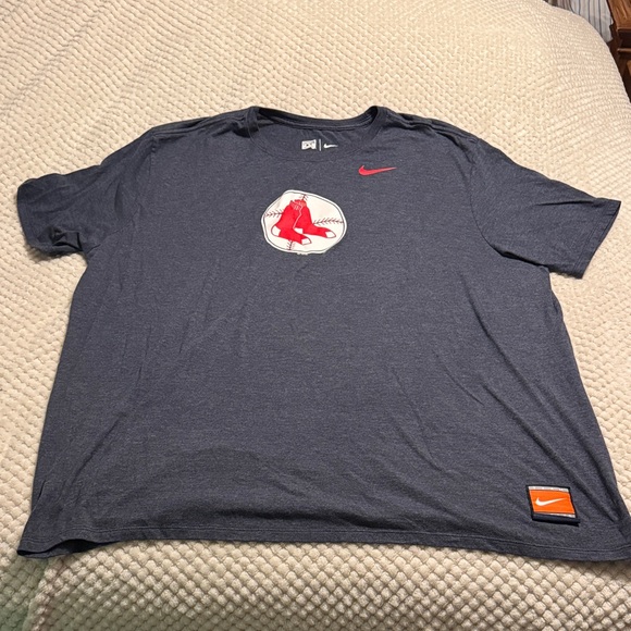 Nike Boston Red Sox Tee - Picture 1 of 11